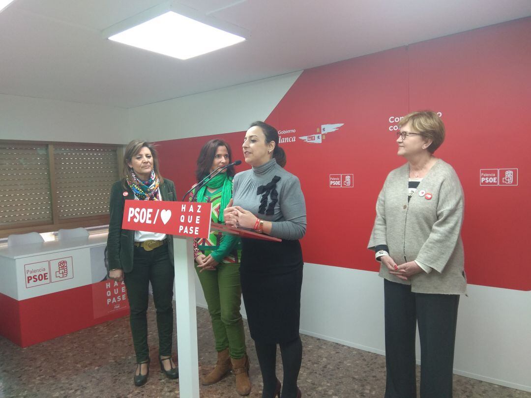 Rosa Aldea, Mª Luz Martínez, Miriam Andrés e Isaura Leal