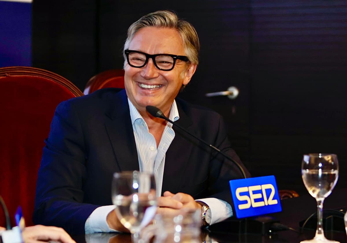 En las vísperas del inicio de la campaña electoral, el candidato de Vox a la presidencia de la Junta de Andalucía, participa en el Encuentro SER celebrado en el salón de actos de la Cámara de Comercio de Sevilla