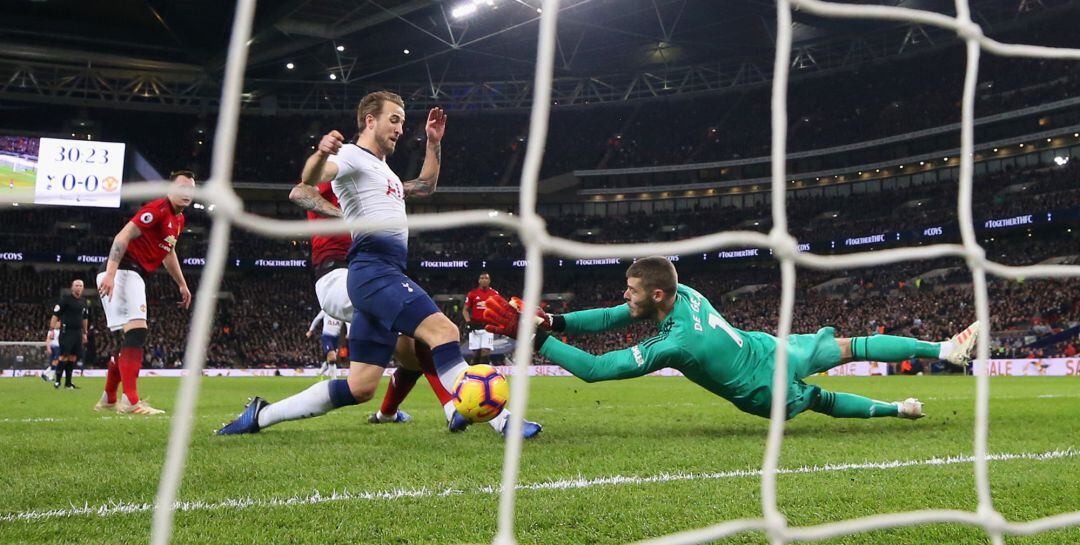 De Gea realiza una gran parada a Harry Kane