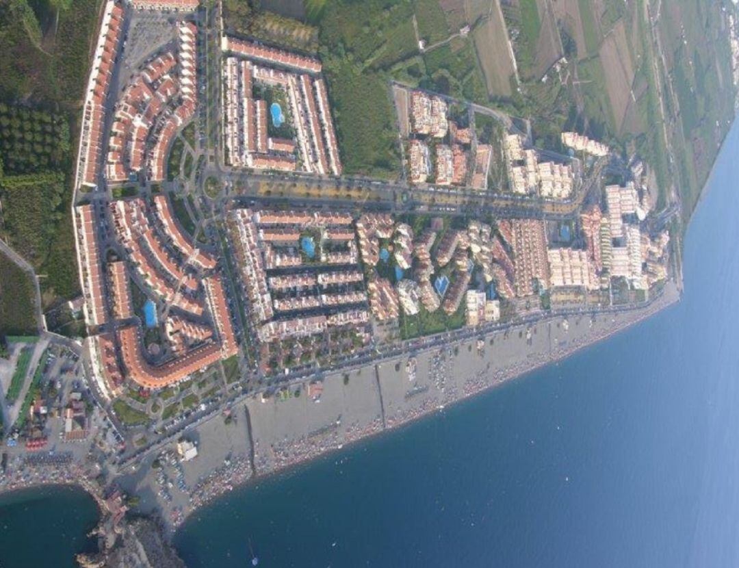 Vista aérea de la playa de Salobreña