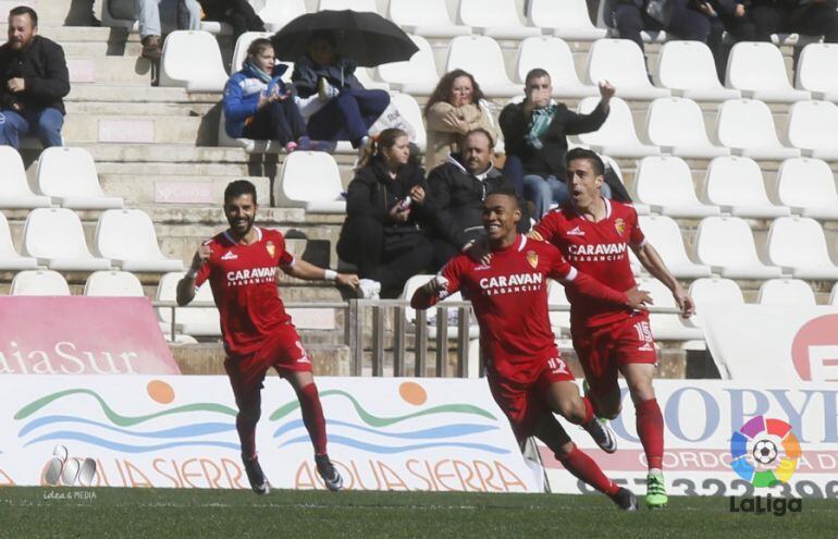 Hinestroza celebra el segundo y definitivo gol que el Real Zaragoza marcó en el Nuevo Arcángel frente al Córdoba
