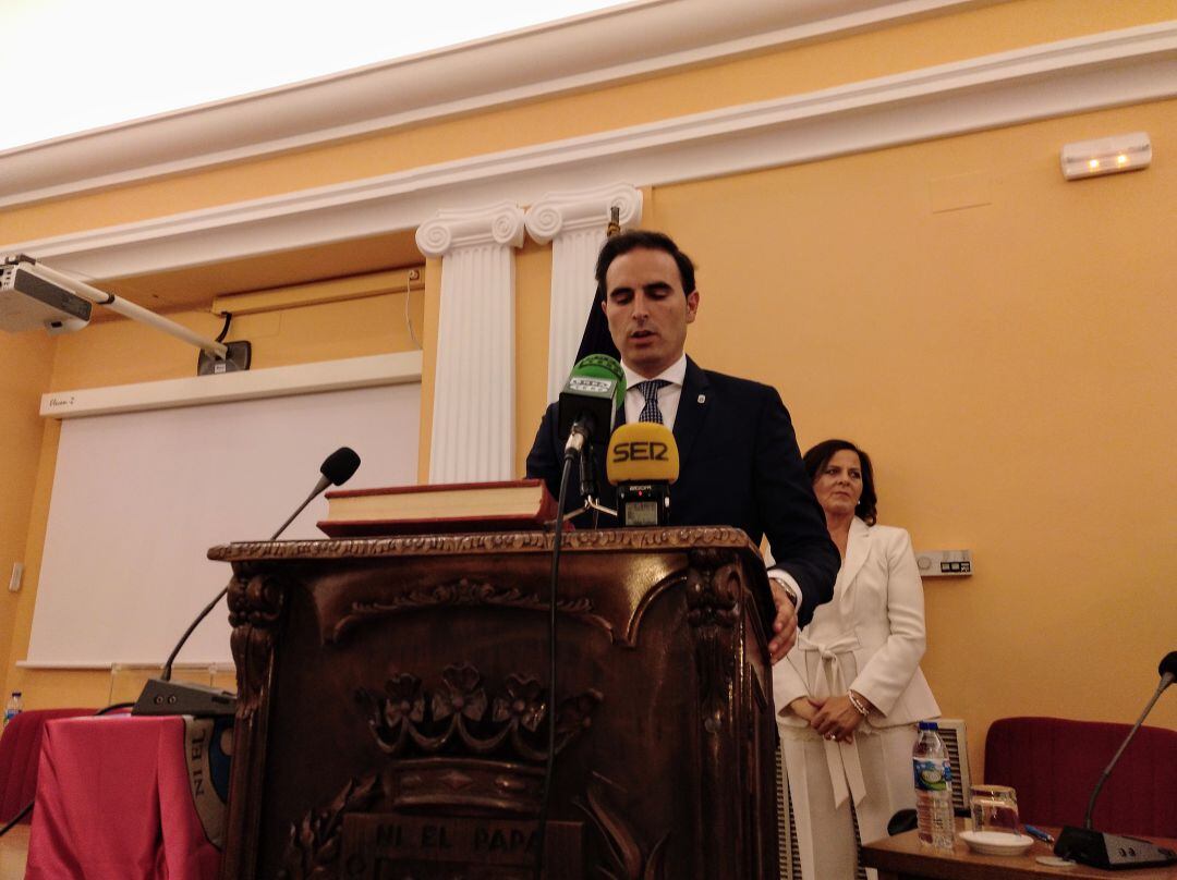 Guzmán Gómez (PP) emite su primer discurso como alcalde de Medina del Campo