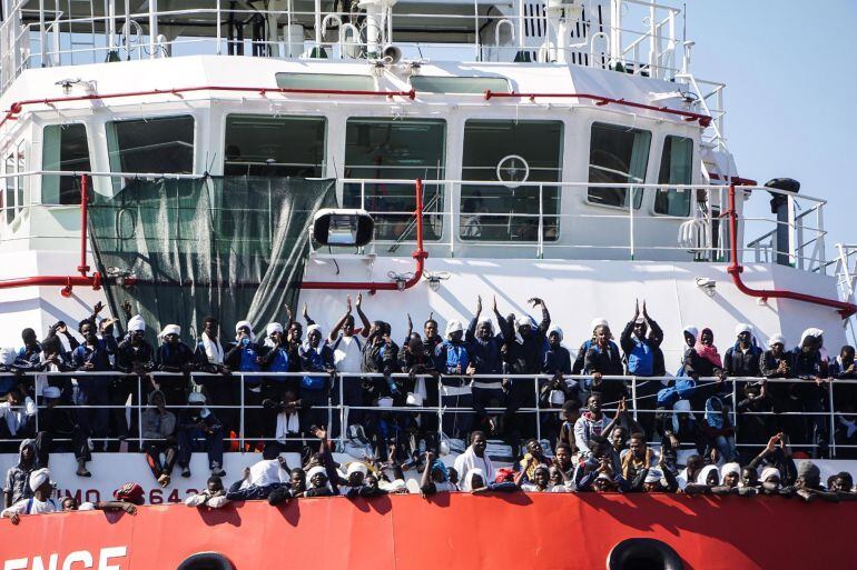 El barco de Médicos Sin Fronteras llega a Italia