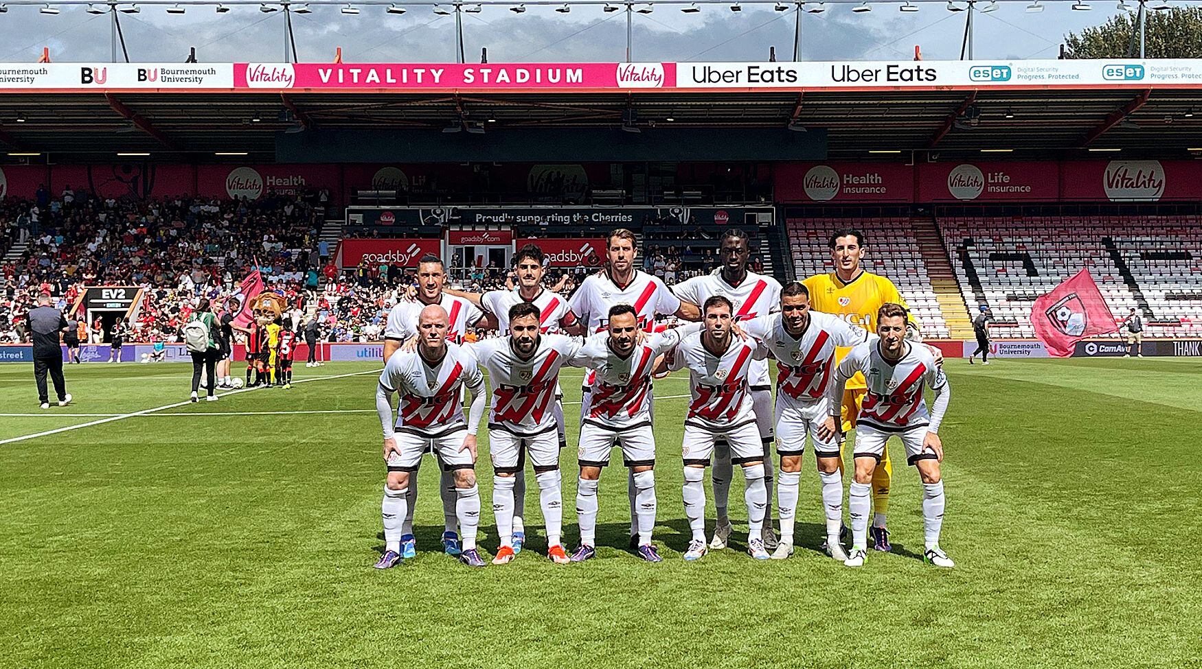 Adri Embarba ya se ha instalado en el once titular del Rayo Vallecano.