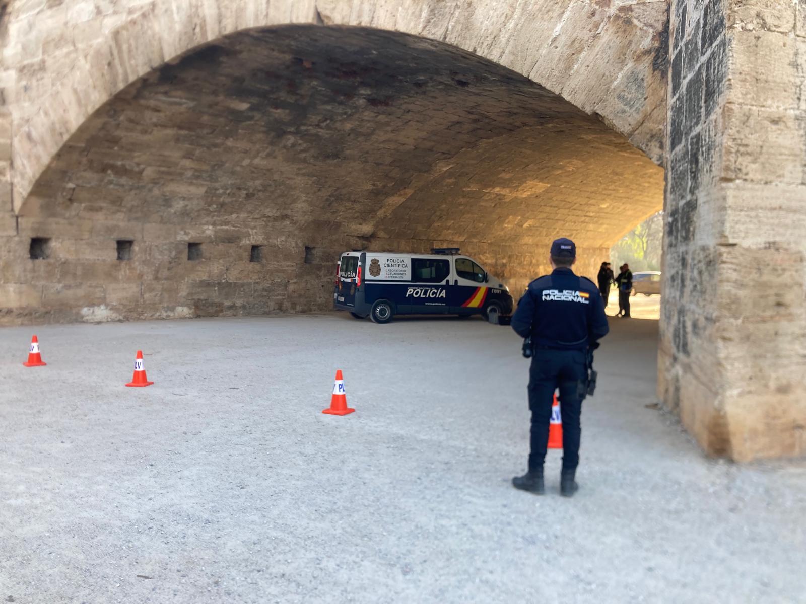 Puente del Real en València, acordonado