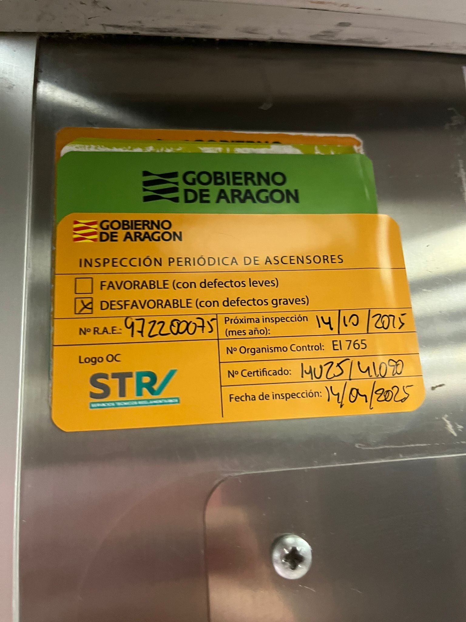 Pagatina de revisión en los ascensores del Hospital San Jorge