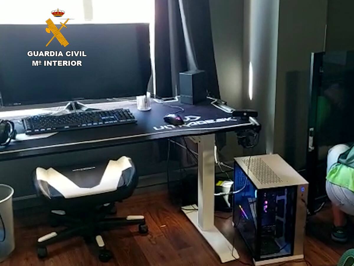 Detenido en Barcelona un hombre que abusaba de menores haciéndose pasar por representante de ‘gamers’