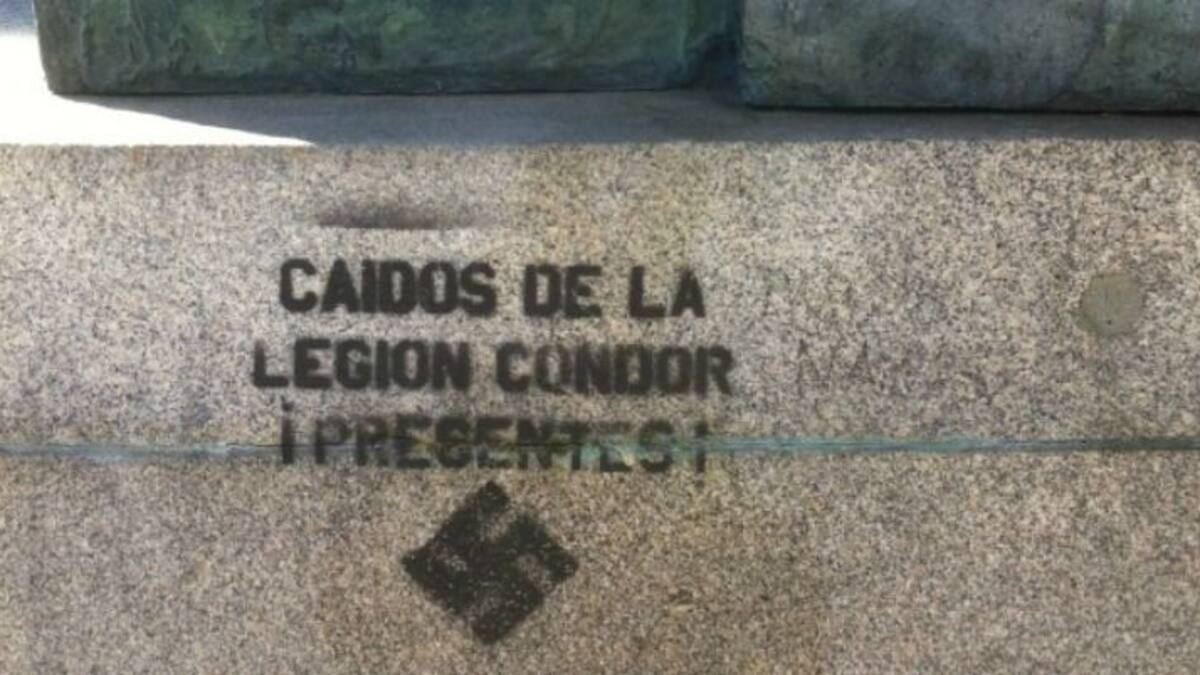 Marcan con una navaja un ‘88’ nazi a un joven en el brazo