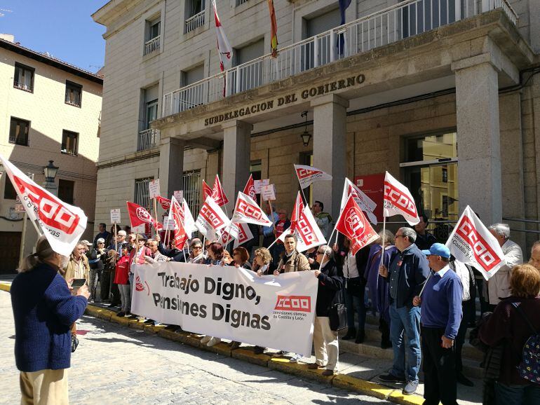 La concentración se ha realizado bajo el lema &quot;Trabajo digno, pensiones dignas&quot;