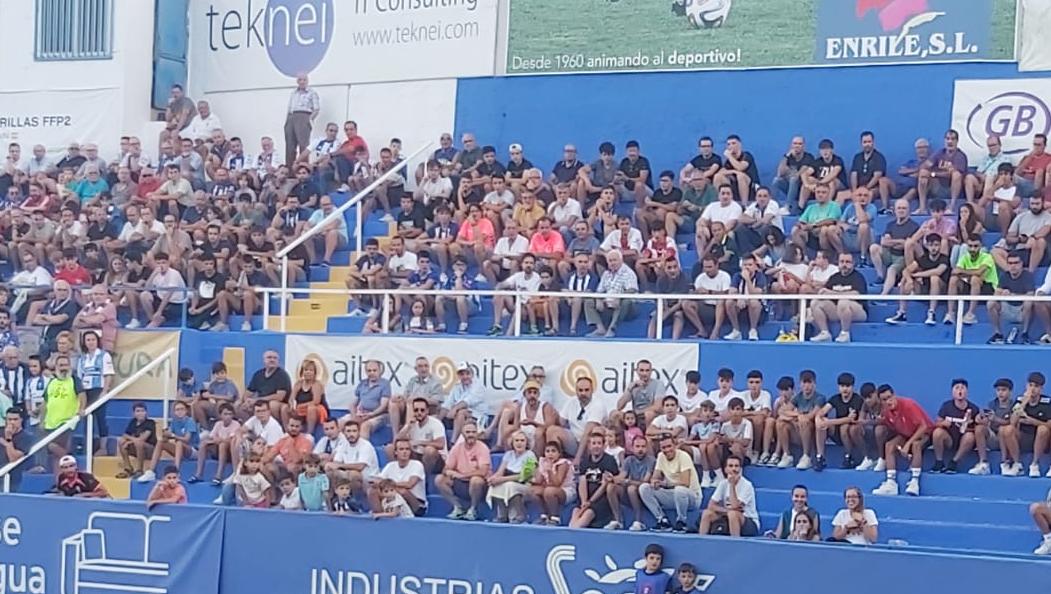 Ramírez se reunión con las peñas del Alcoyano