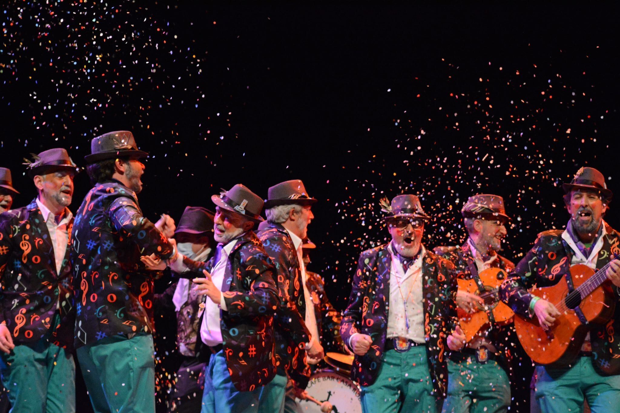 Agrupación actuando en el Concurso de Carnaval de Jaén.
