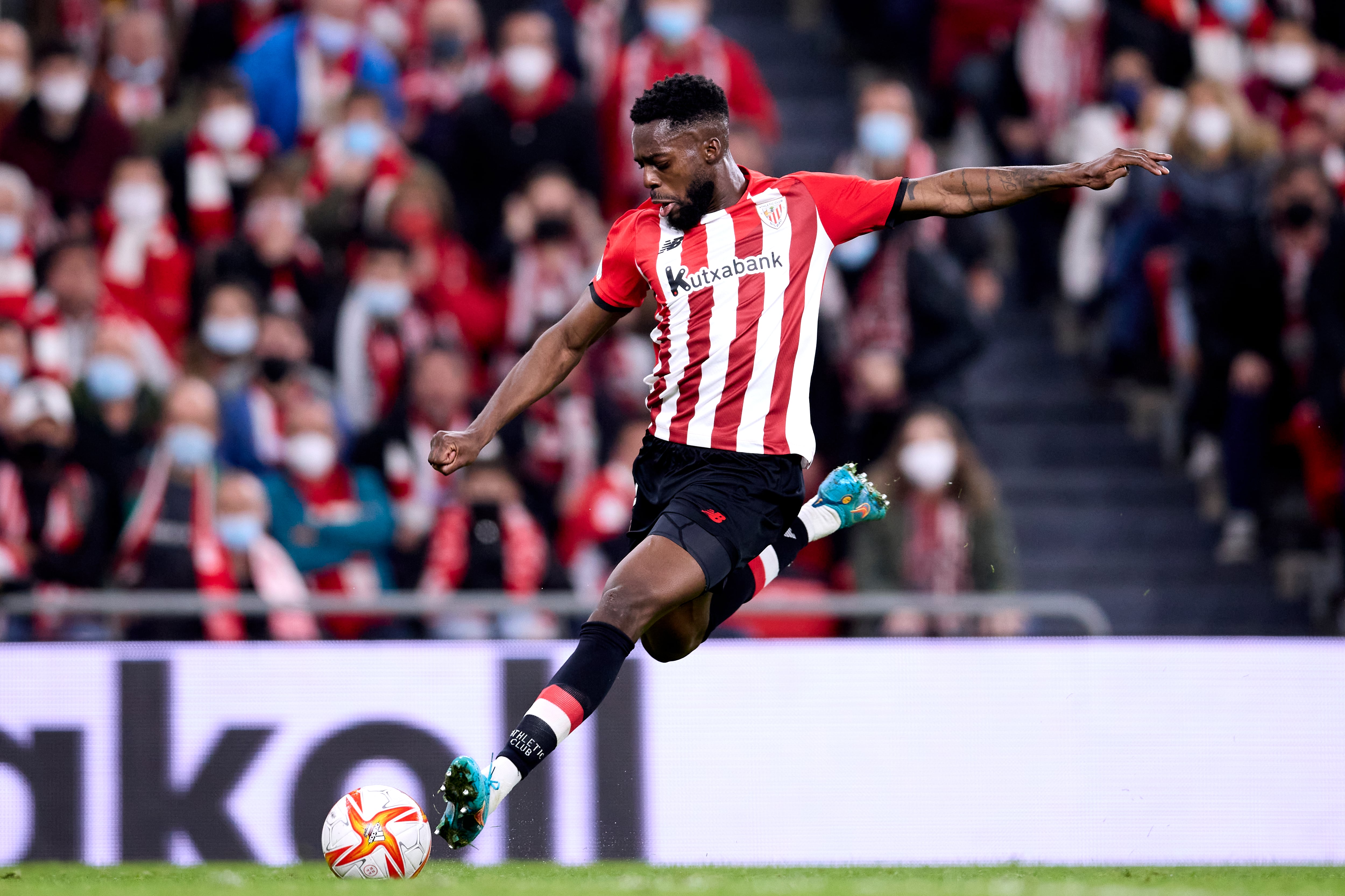 Iñaki Williams, durante la ida de semifinales contra el Valencia