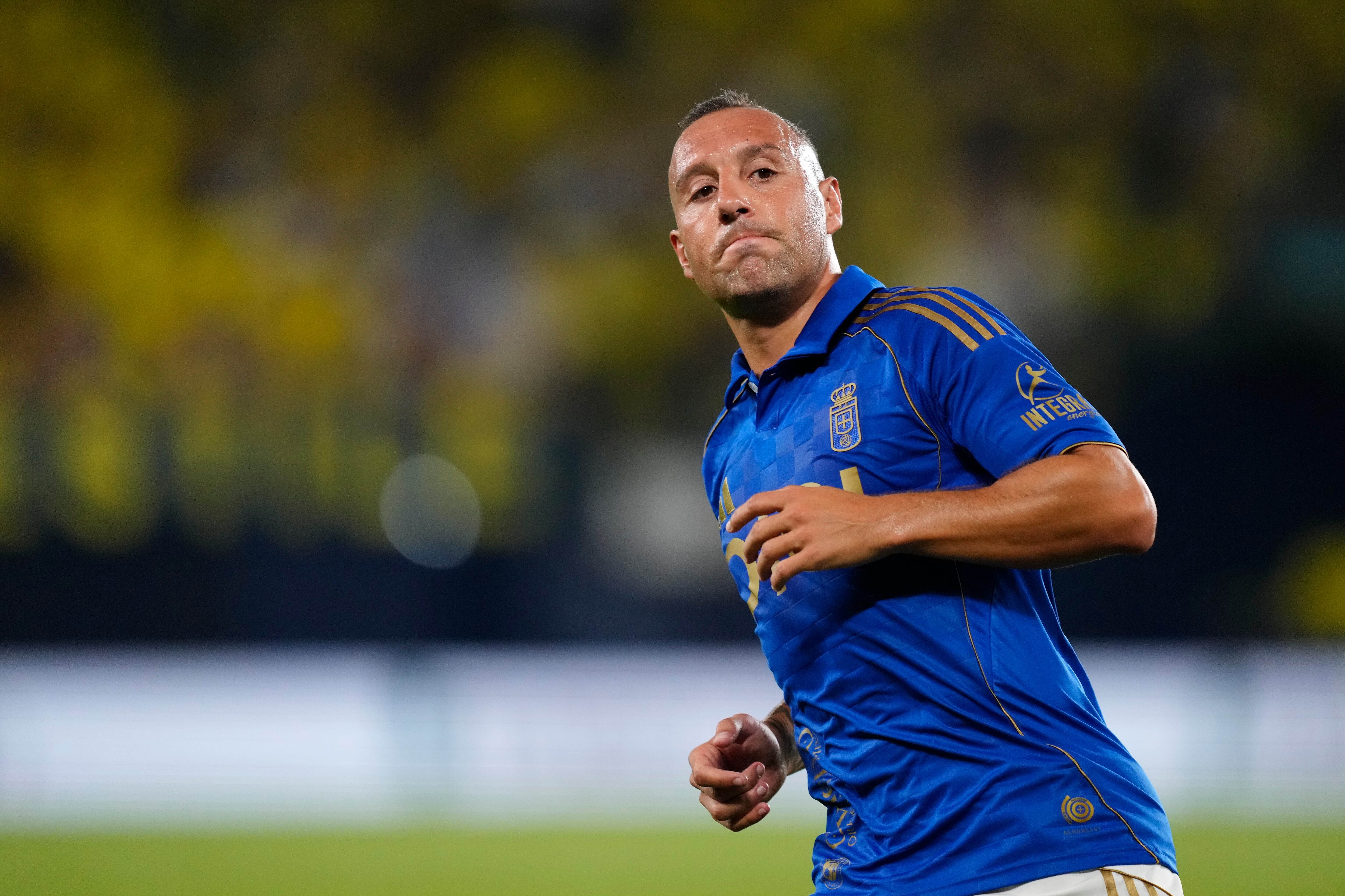 Santi Cazorla, durante un partido con el Real Oviedo