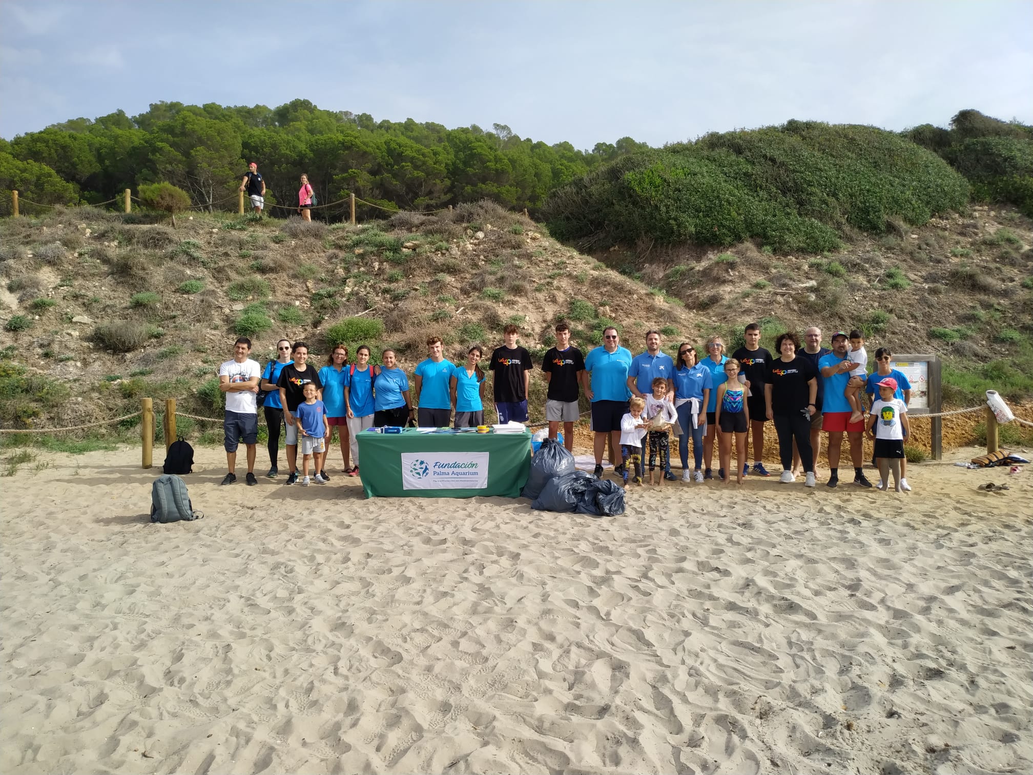 Se recogieron plásticos de la playa menorquina el 22 de octubre