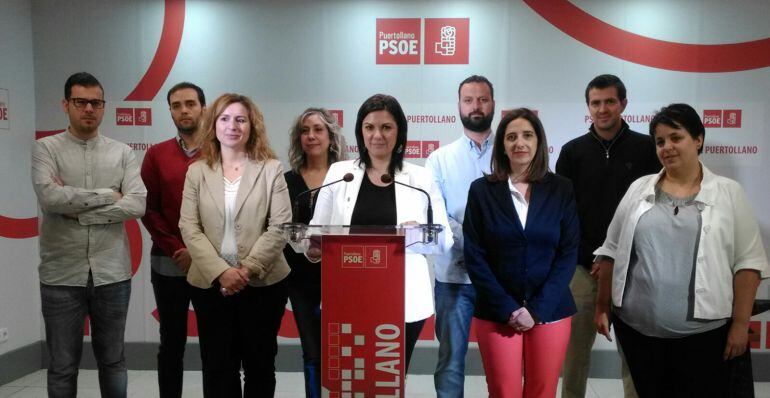 Maite Fernández, acompañada de la plana mayor de su equipo de gobierno