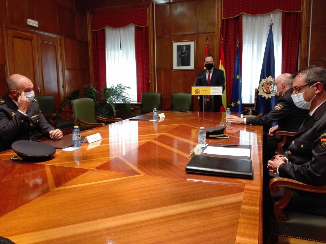 El Subdelegado del Gobierno, junto a los responsables policiales durante la presentación de la Operación Bali