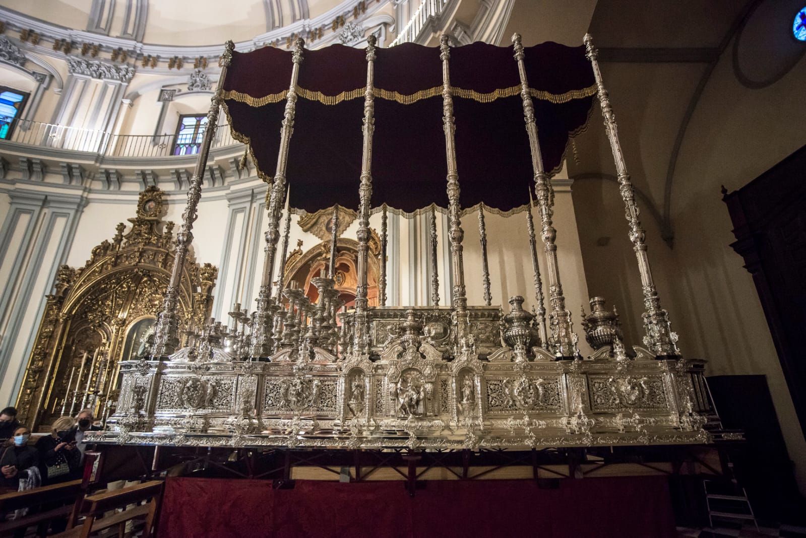 Imagen del trono finalizado  de la Virgen del Patrocinio