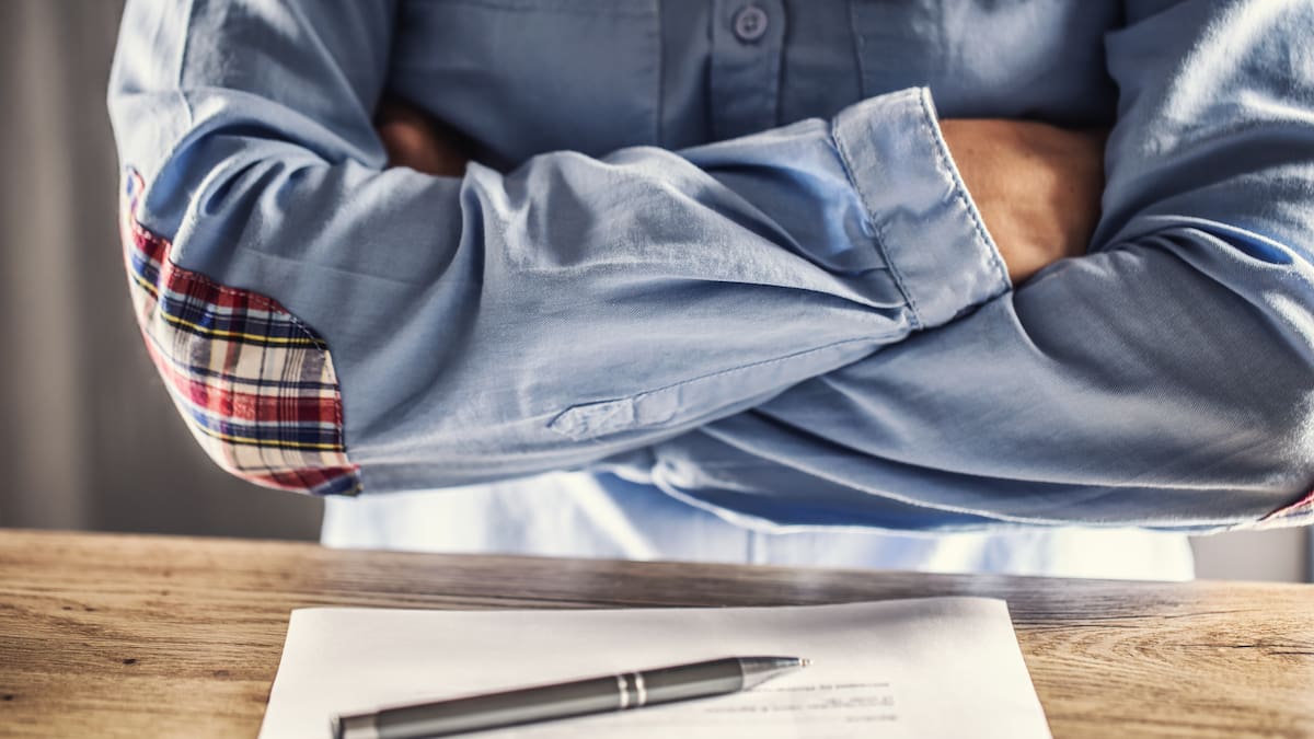 Le citan a una entrevista de despido por negociar un aumento tras invitarle a duplicar sus tareas sin nada a cambio