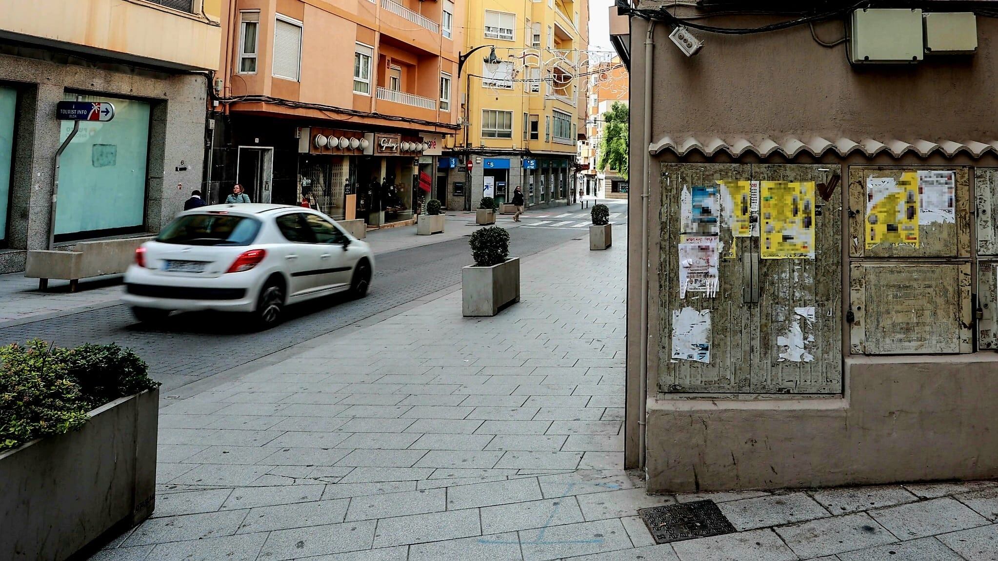 Se trata de una actividad no autorizada que degradada visualmente el espacio público