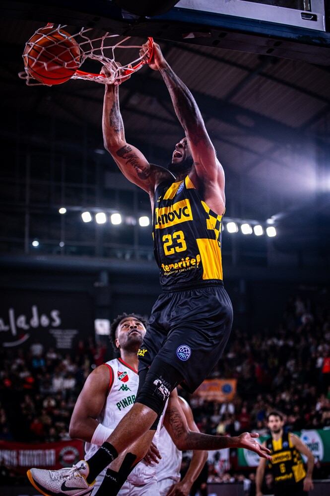 Elgin Cook, durante el partido ante el Peristeri.