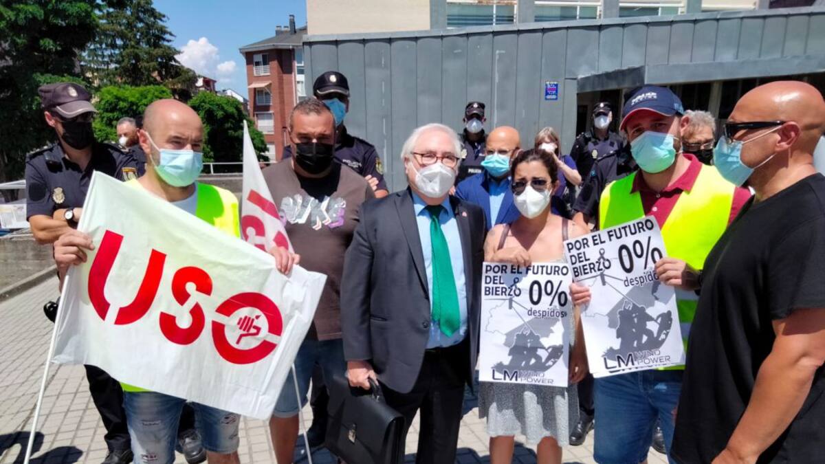 Una concentración de protesta por los despidos acompañará este martes la negociación en LM