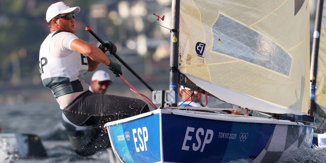 Joan Cardona, durante una regata de Finn en los Juegos Olímpicos