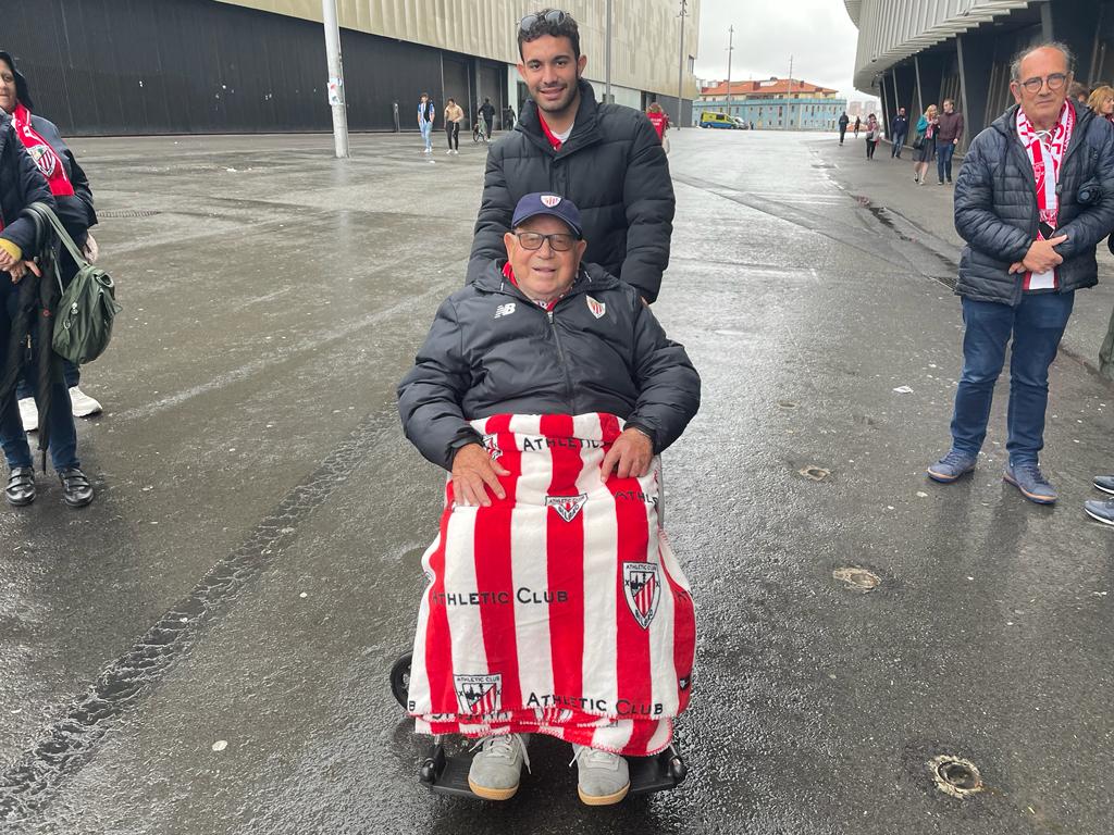 El aficionado alicantino del Athletic que visitó San Mamés por primera vez con 97 años