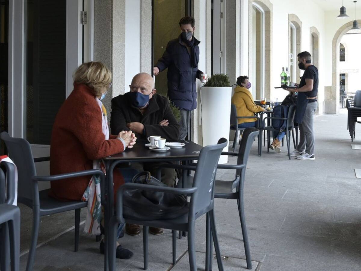 La decisión del cierre del interior de bares con incidencia de más de 150 casos se retrasa tras Semana Santa