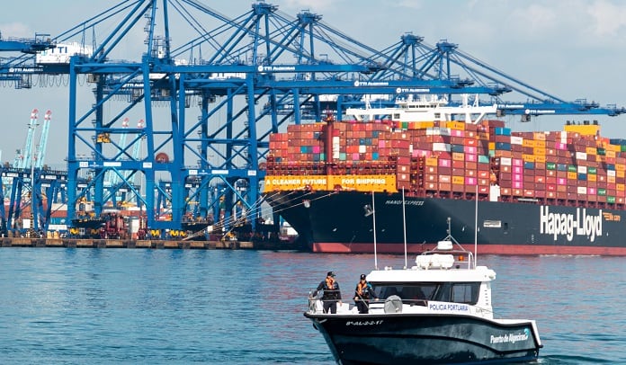 Un barco en el Puerto de Algeciras