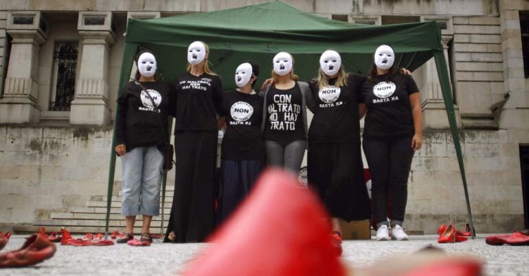 Manifestación en contra de la violéncia de género - EFE/Cabalar