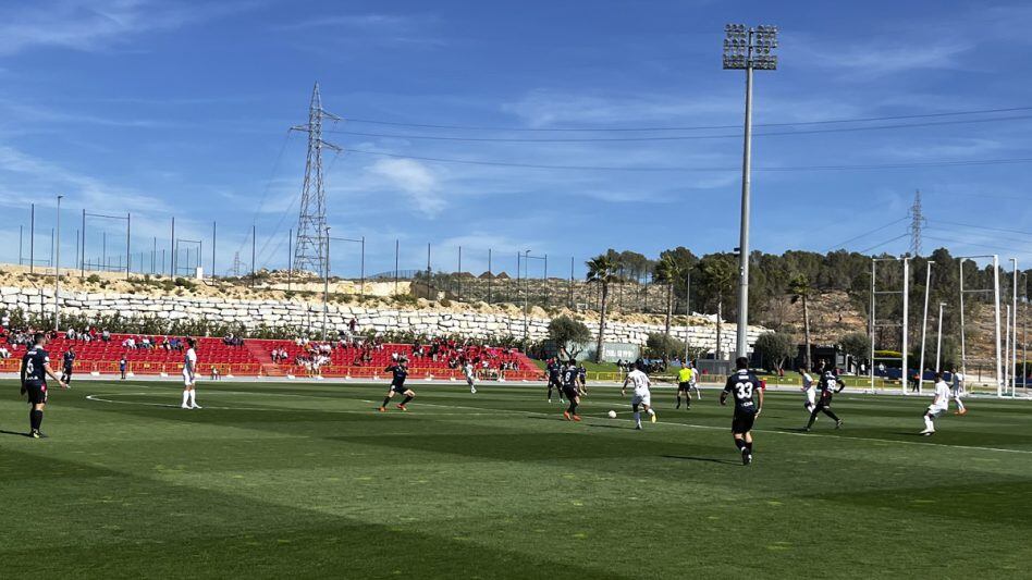 La UD Logroñés desperdició dos ventajas en su partido frente al CF La Nucía / UD Logroñés