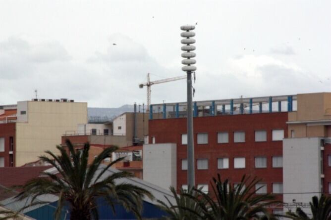 Sirena del PLASEQCAT situada al moll de Costa de Tarragona