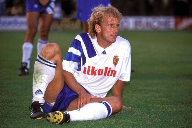 Andreas Brehme, con la camiseta del Real Zaragoza