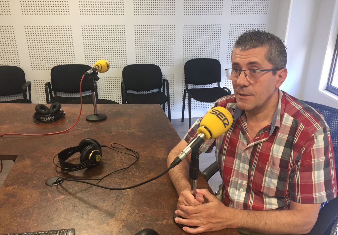 El director de Radio Bierzo, Fernando Tascón.