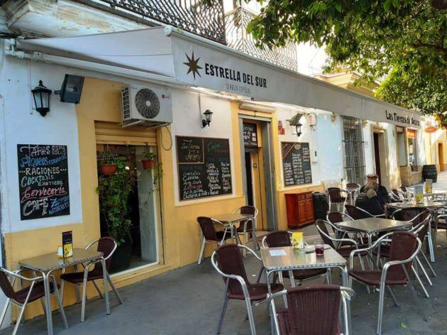 Terraza de Las Tierras de Arturo, en la calle San Agustín