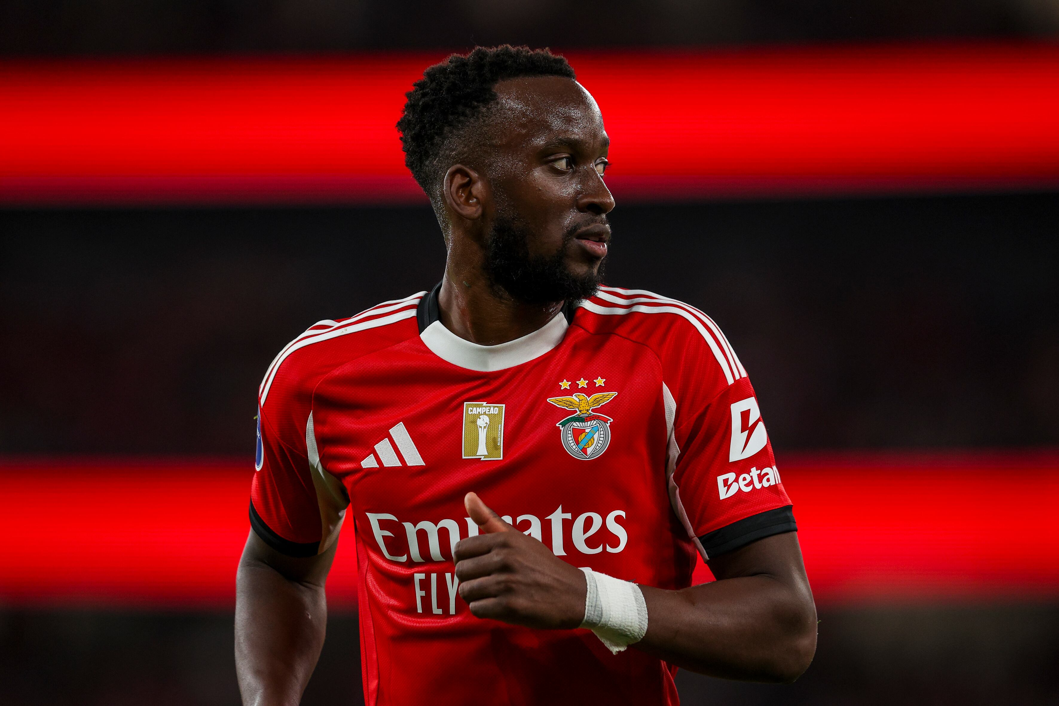 Dodi Lukebakio, durante un partido del Benfica correspondiente a la temporada 2025/26