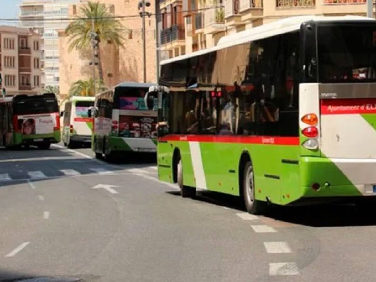Más de 900.000 usuarios de los autobuses urbanos de Elche se beneficiarán de las ayudas del 30% en los abonos