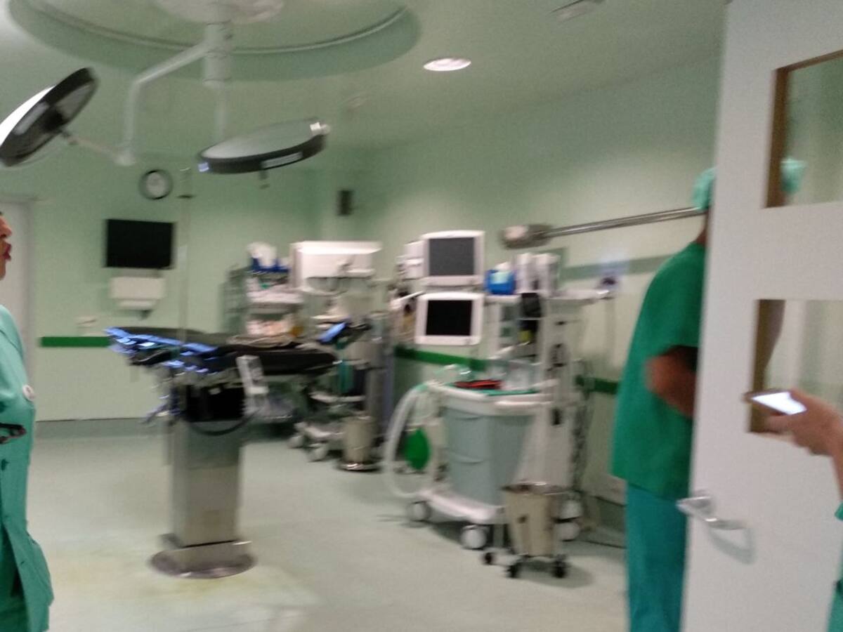 El Hospital Santos Reyes habilita su primer puesto UCI de cuidados intermedios para un enfermo de coronavirus