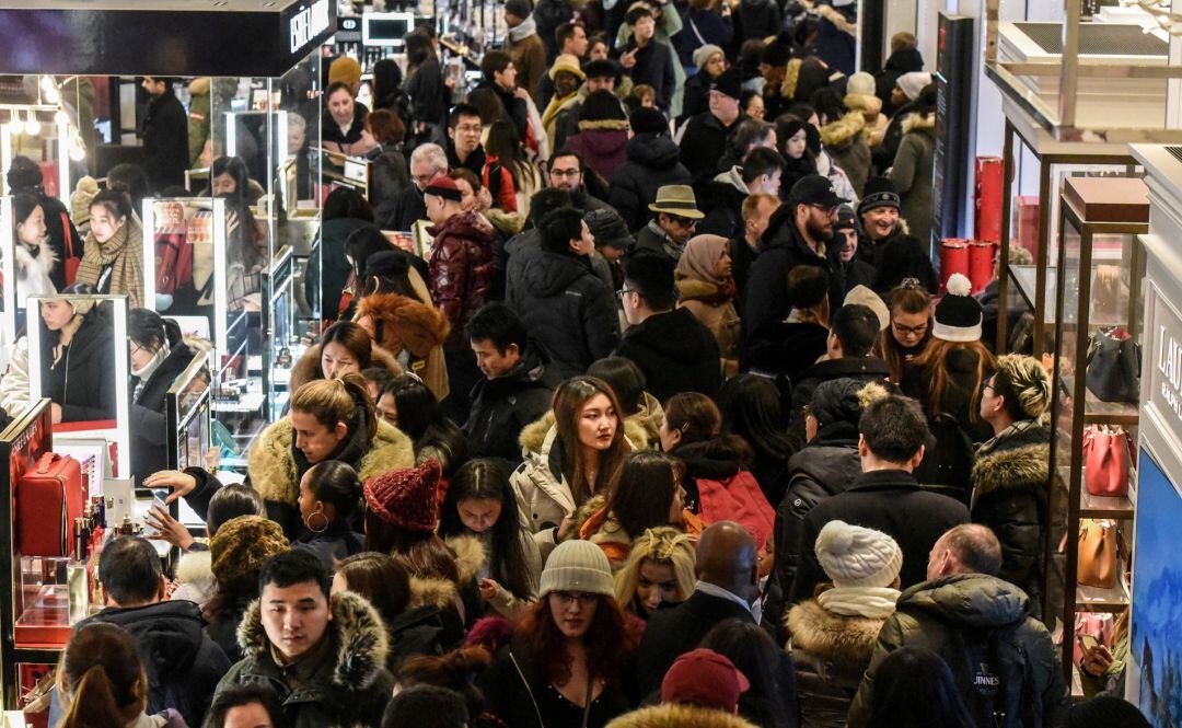 El &#039;Black Friday&#039; comienza en todo el mundo.