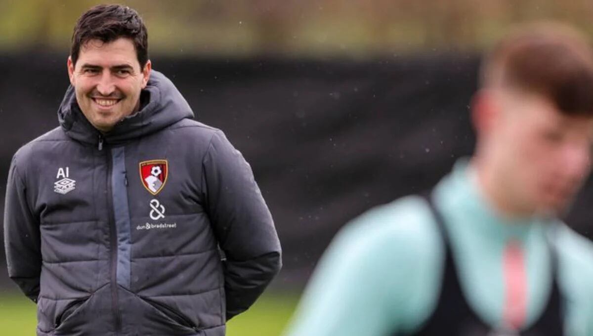 Andoni Iraola se enfrenta esta jornada al Manchester United