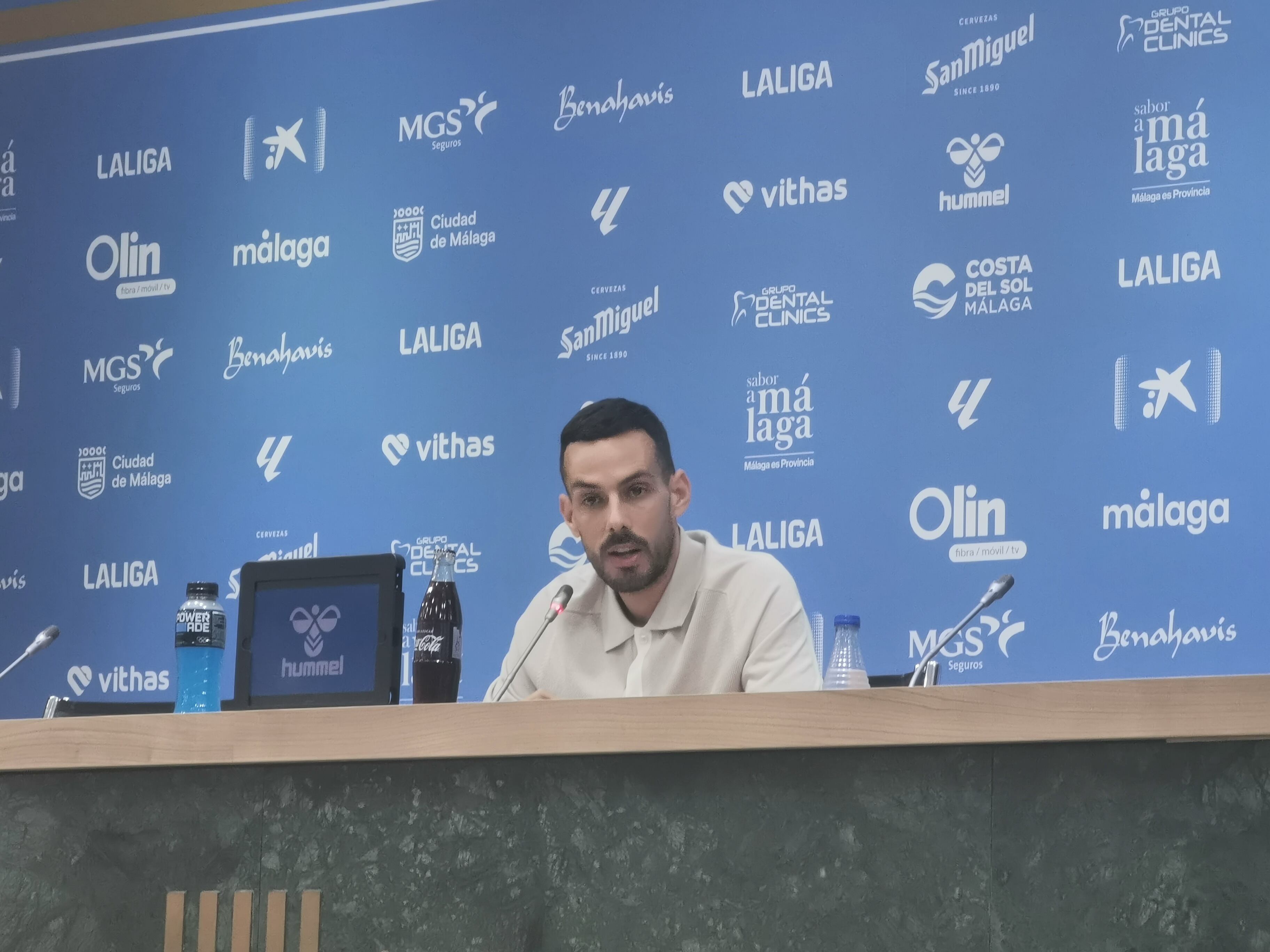 Manu Molina, durante su despedida en La Rosaleda