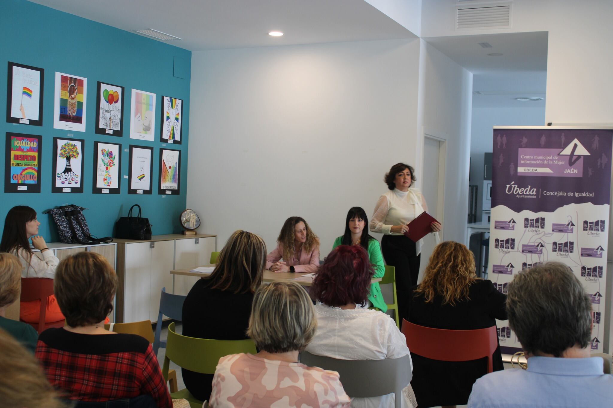 La Central acoge la presentación de los resultados del estudio realizado a mujeres de Úbeda y sus pedanías