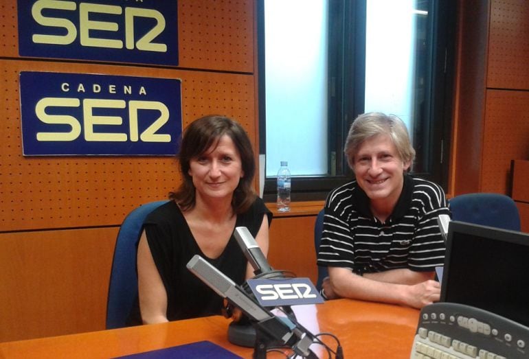 Patrizia di Monte y Gaizka Urresti en los estudios de Radio Zaragoza