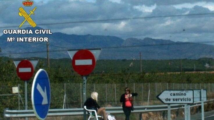 Mesa de España: Prostitución de temporada