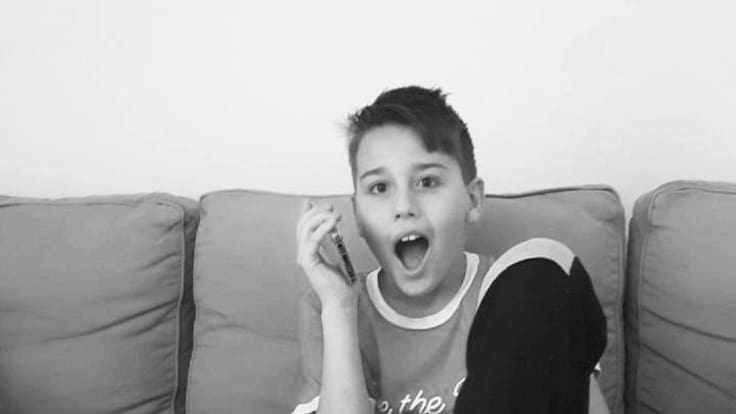 Martín recibe la felicitación de su ídolo del waterpolo, Alberto Munárriz (14/04/2020)