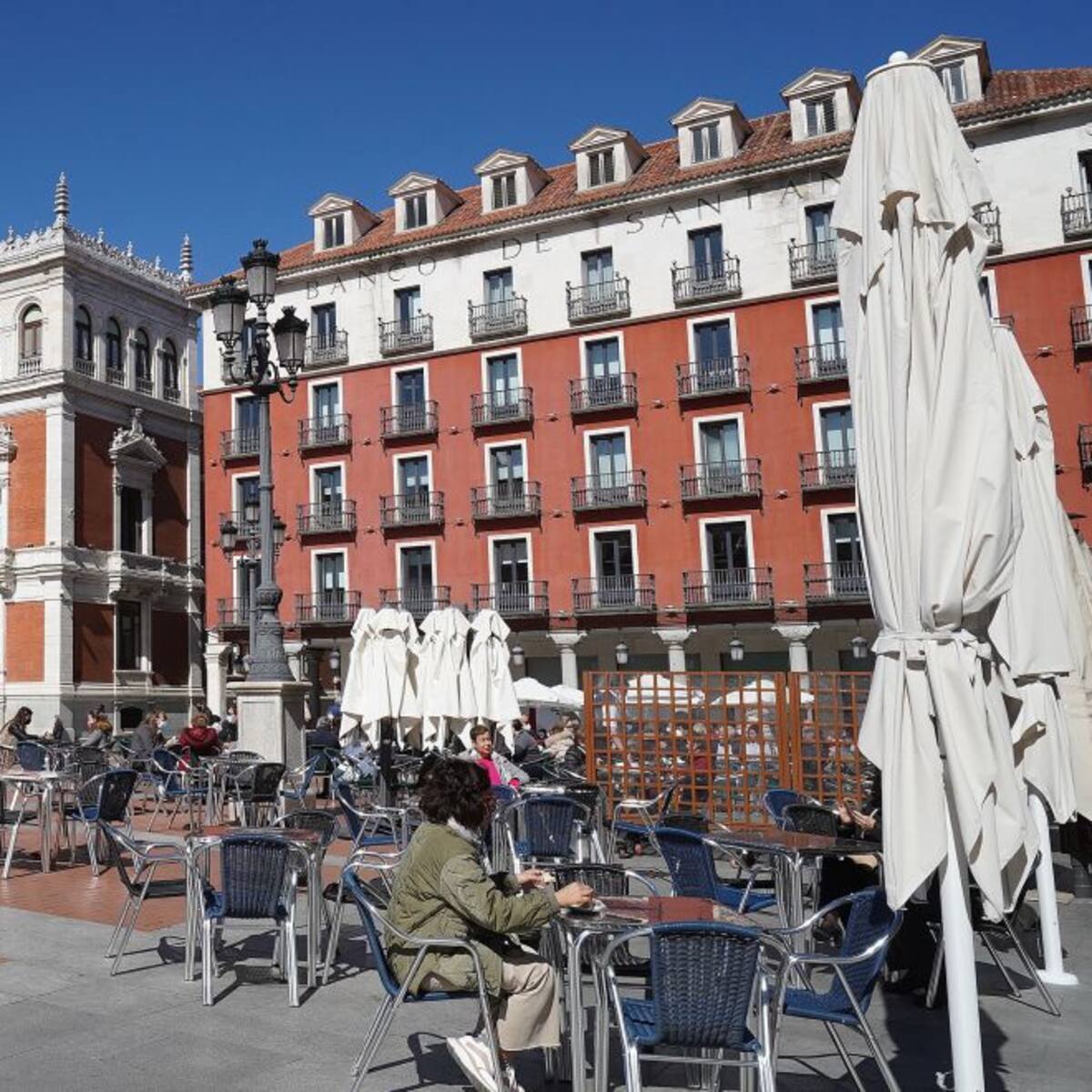 El Ayuntamiento de Valladolid flexibiliza la norma que regula la instalación de terrazas