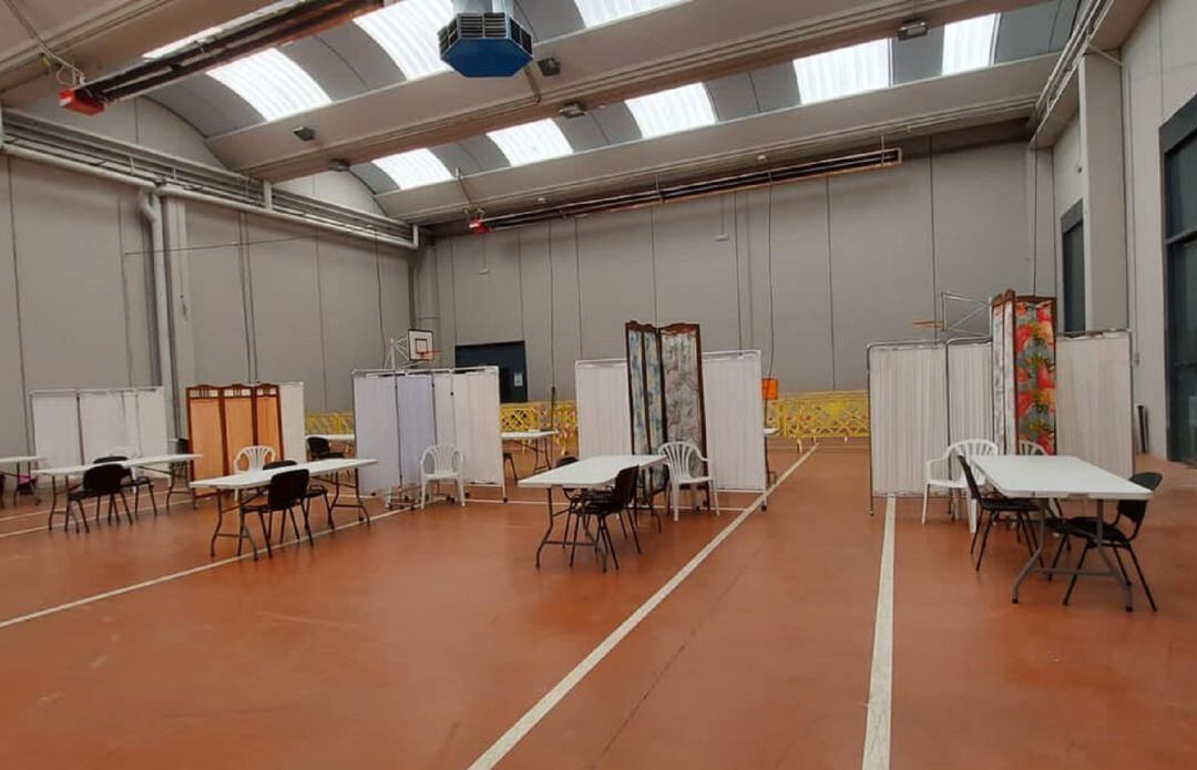 Los boxes para la vacunación ya están listos en el Polideportivo de Peñafiel.