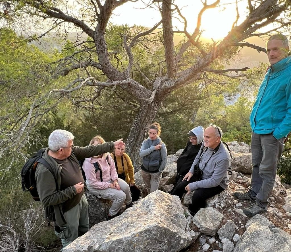 Nestor Torres durante una excursión divulgativa