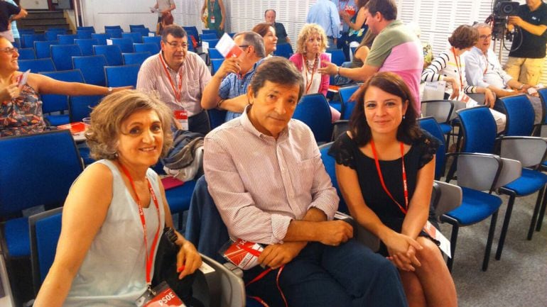 En la foto, de izquierda a derecha, Maria Luisa Carcedo, Javier Fernández y Adriana Lastra