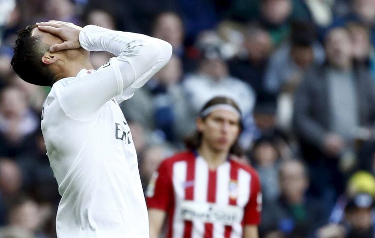 Cristiano Ronaldo se lamenta de una ocasión fallada